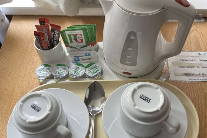 Breakfast/Coffee Service 27 of 37