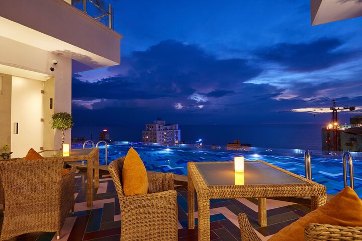 Pool 28 of 65