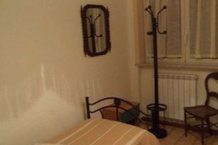 Room 32 of 52
