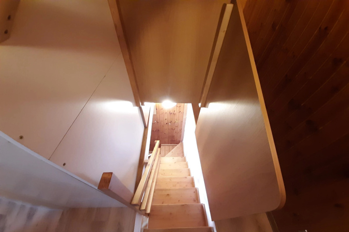 Room 9 of 15
