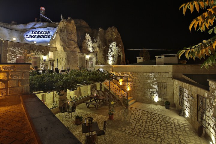 Hotel Exterior 98 of 109
