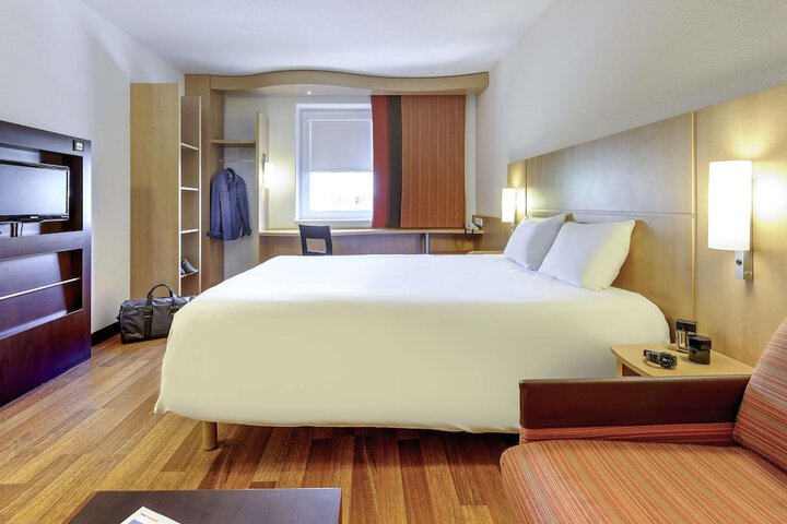 Room 5 of 55