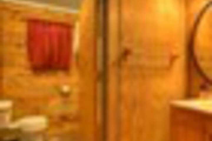 Room 164 of 204