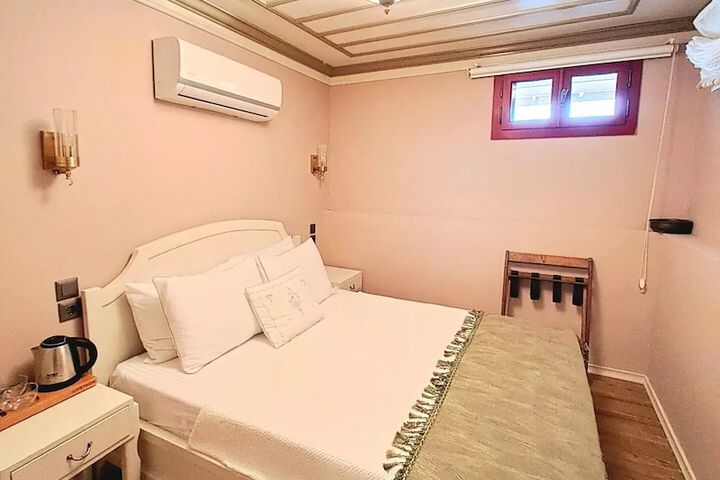 Room 14 of 69
