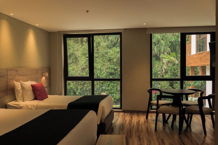Room 48 of 132