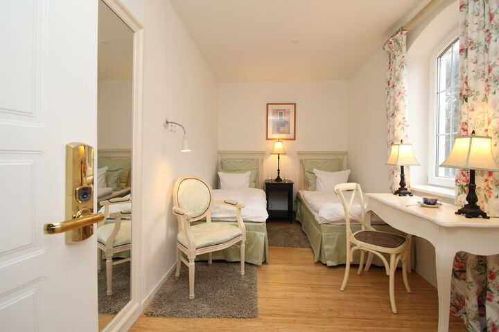 Room 18 of 84