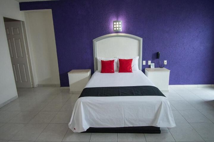 Room 5 of 28