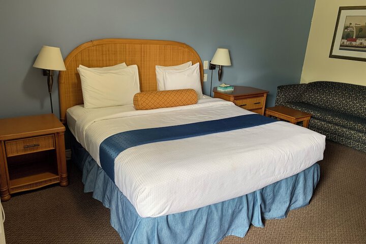 Room 8 of 13