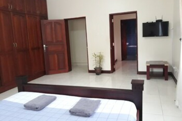 Room 15 of 22