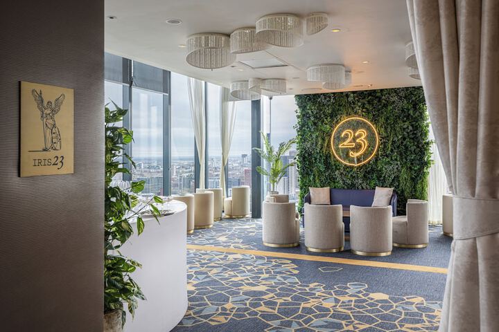 Lounge 226 of 260