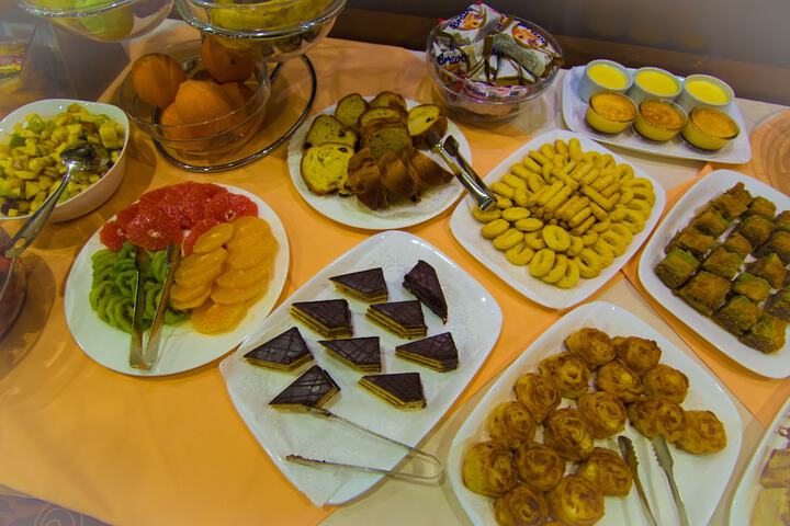 Dining 44 of 70