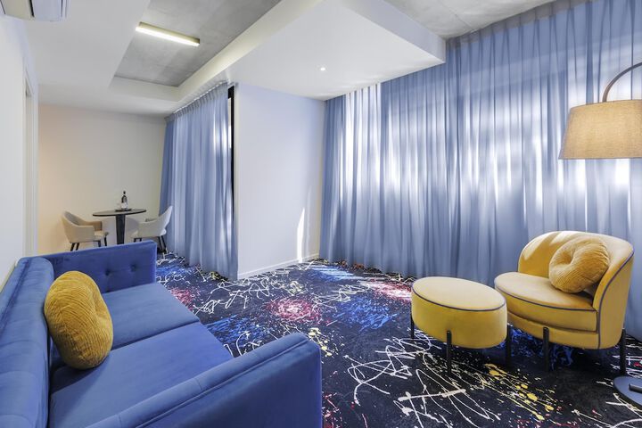 Room 68 of 112