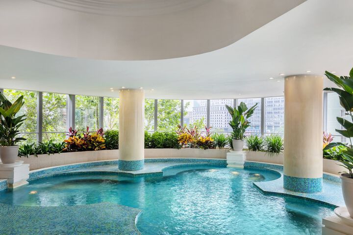 Pool Hotel