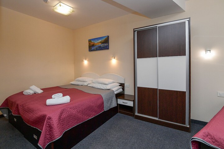 Room 11 of 43