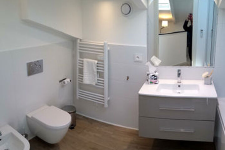 Room 10 of 71