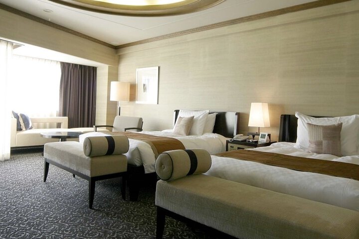 Room 33 of 99