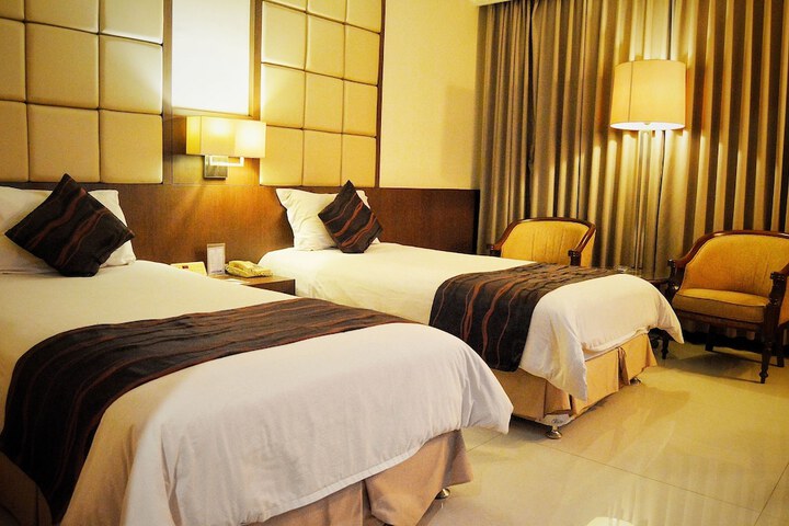 Room 8 of 56