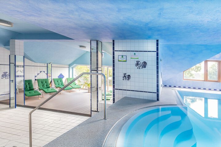 Pool Hotel