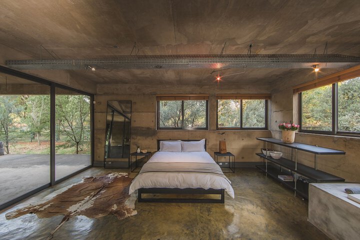 Room 3 of 10