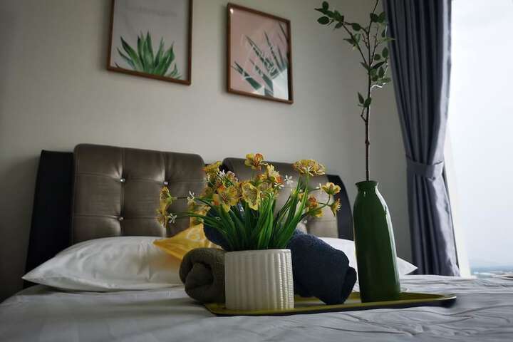 Room 15 of 106