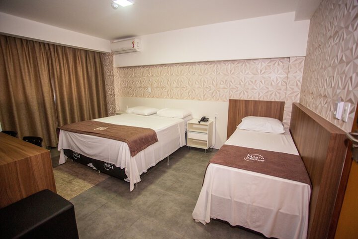 Room 25 of 40