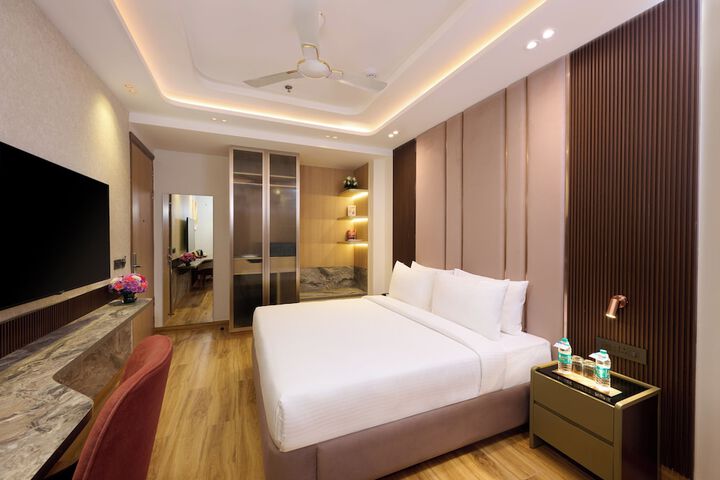 Room 13 of 31