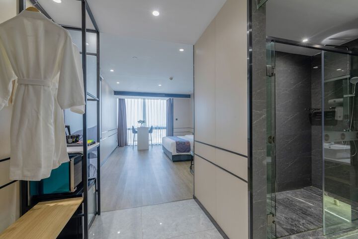 Room 9 of 56