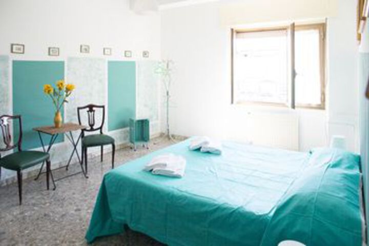 Room 15 of 37