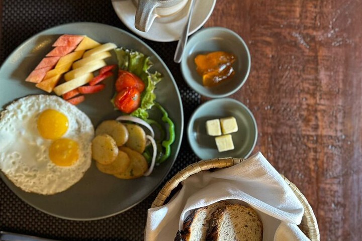 Breakfast/Coffee Service 33 of 35