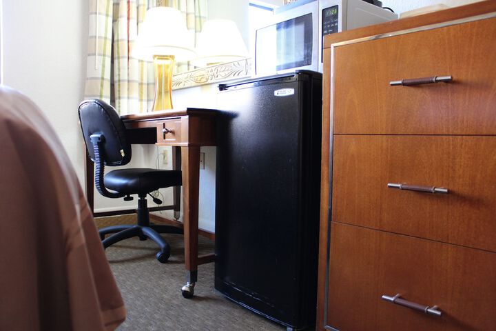 Mini-refrigerator
