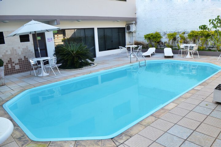 Pool 42 of 52