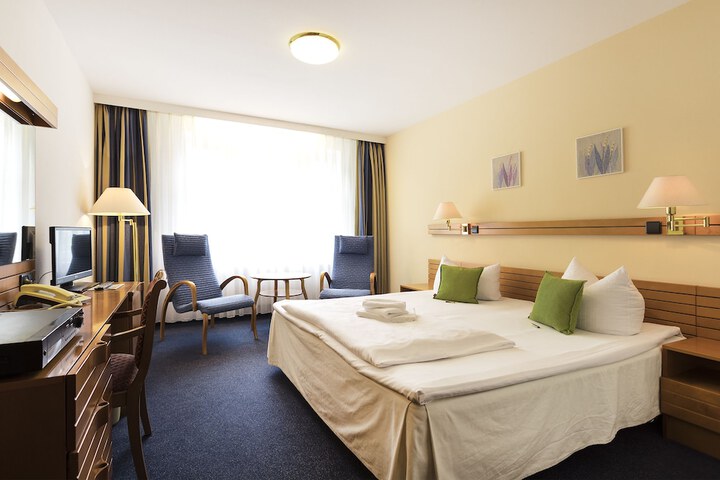 Room 7 of 44