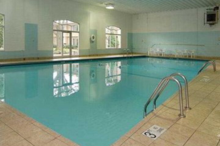 Pool 4 of 6