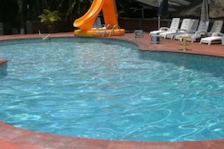 Pool 1 of 1