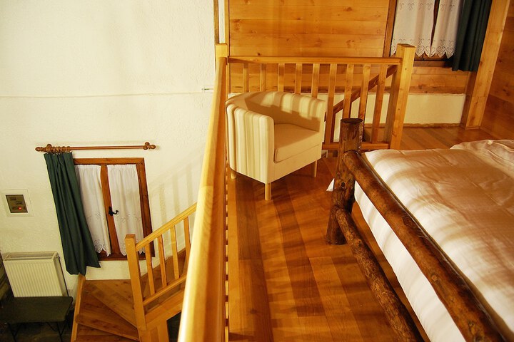Room 12 of 20