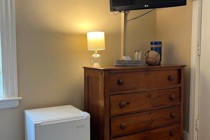 Room 129 of 297