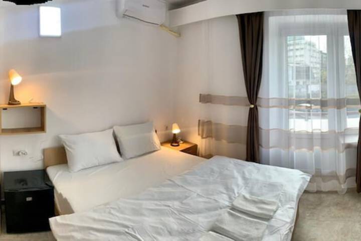 Room 13 of 35