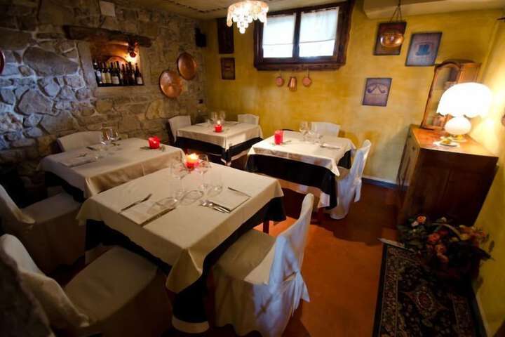 Dining 59 of 84