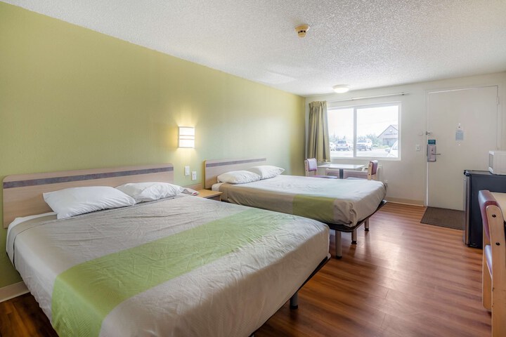 Room 34 of 154