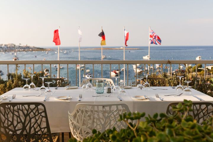 Dining 78 of 82