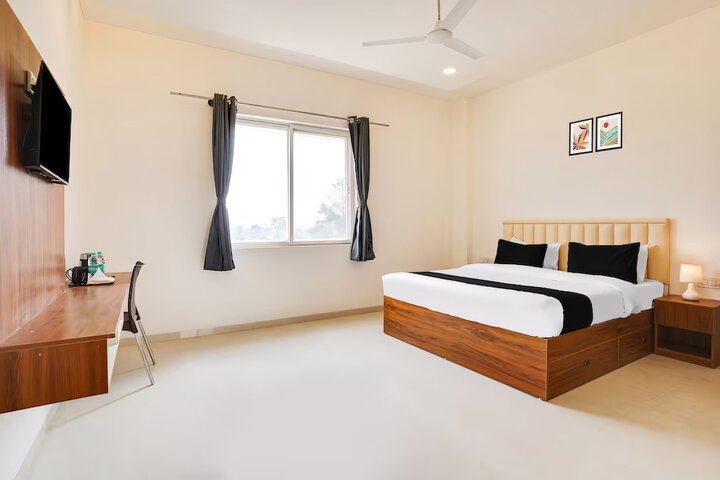 Room 13 of 22