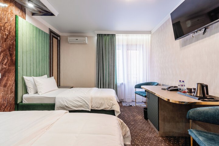 Room 51 of 84
