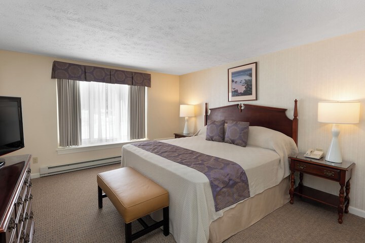 Room 18 of 176