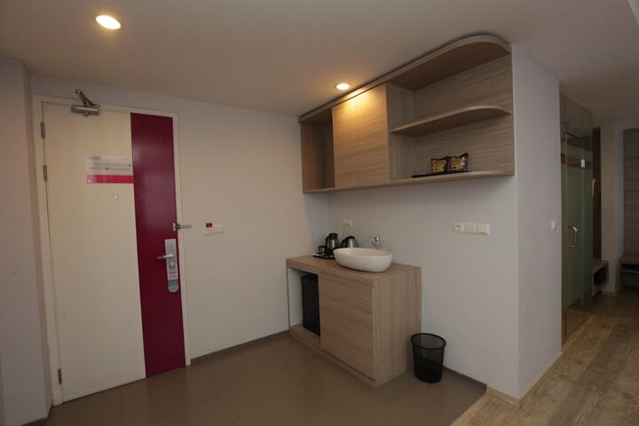 Room 5 of 30