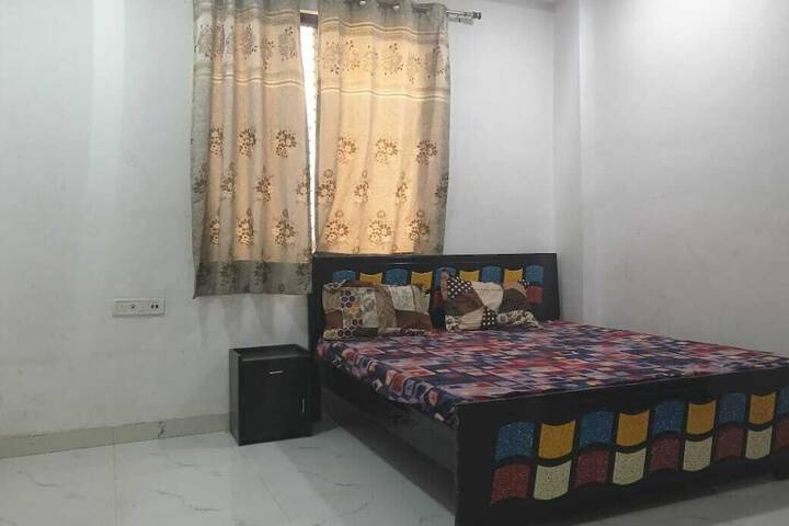 Room 20 of 37