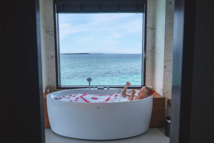 Hot Tub 90 of 196