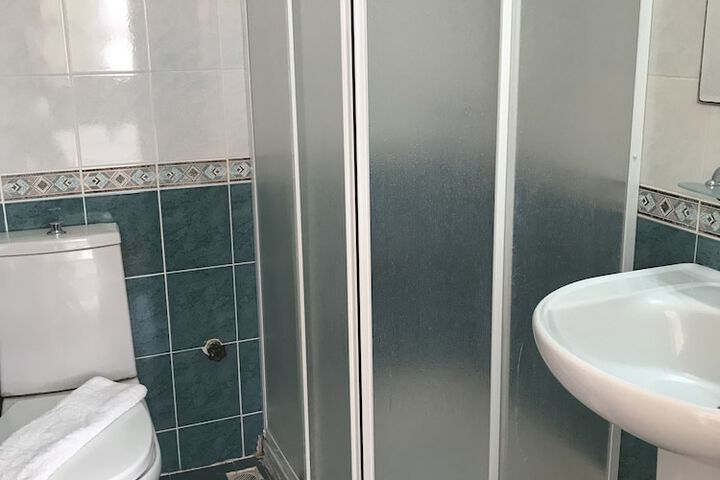 Room 17 of 35