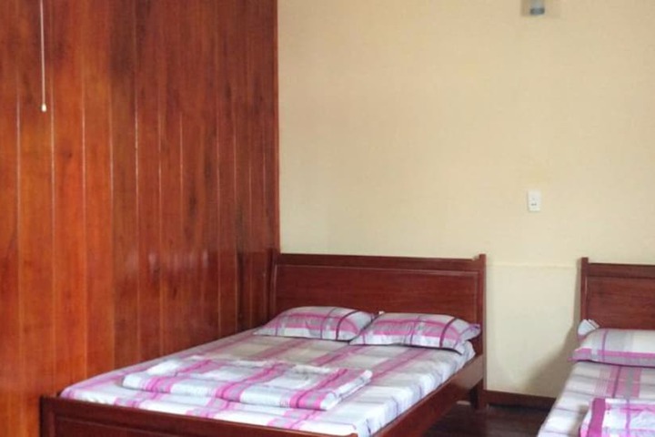 Room 10 of 20