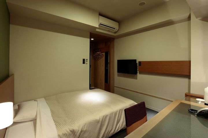 Room 13 of 46