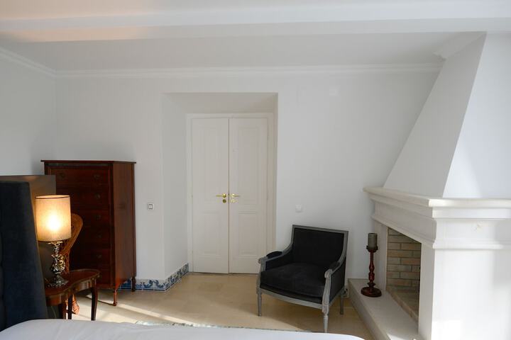 Room 20 of 47